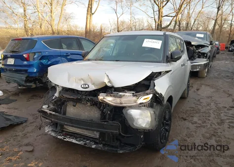 2021 Kia Soul Lx z USA, uszkodzony, nr VIN KNDJ23AU6M7768676